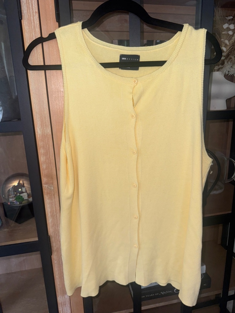 ASOS Design knit vest top butter pastel yellow sleeveless tank crewneck buttons - Picture 8 of 11
